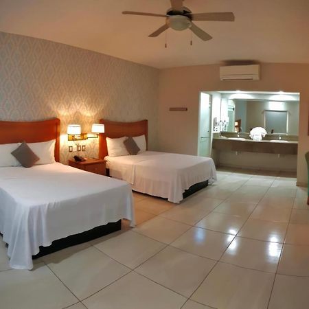 Hotel Maioris Navolato San Pedro  외부 사진